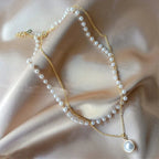 Collar con Colgante de Perlas Blancas oro
