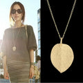 Collar con Colgante de Hoja Otoñal