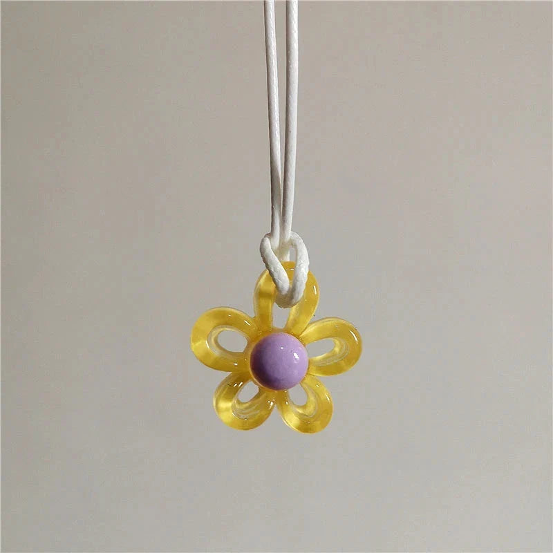 Collar con Colgante de Flor Colorida beige