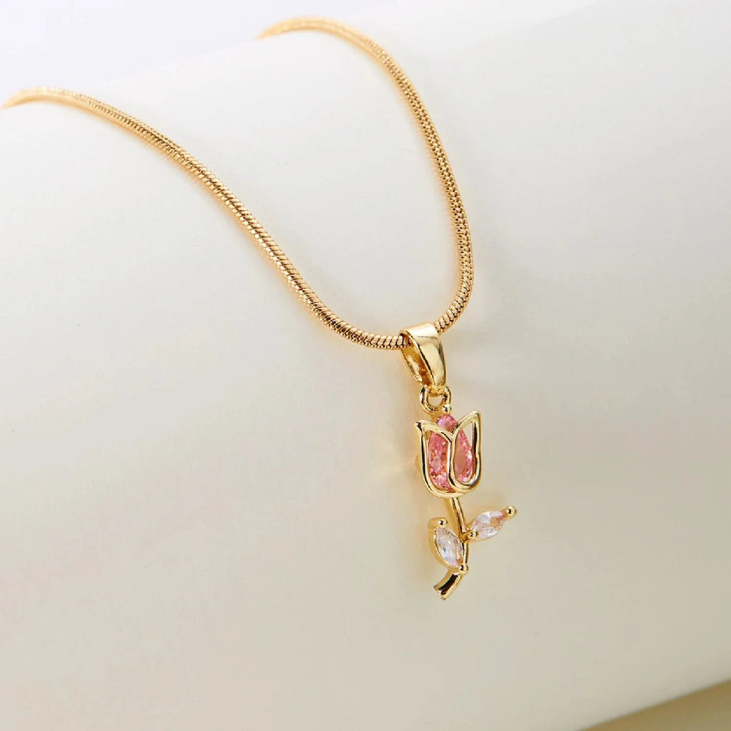 Collar con Colgante Flor de Tulipán en Circonio rosa
