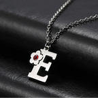 Collier avec pendentif fleur et initiale - lettre