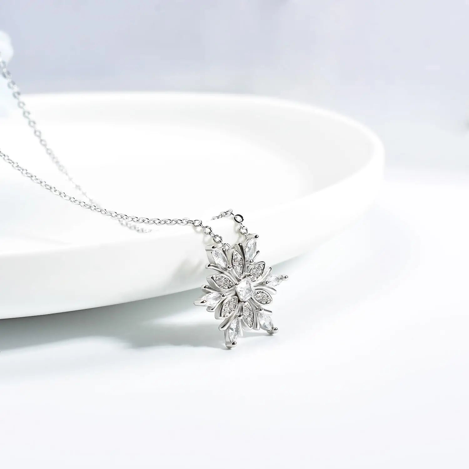 Collar con Colgante Copo de Nieve en Circonio blanco