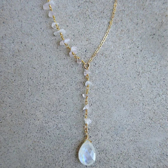 Collar con Colgante de Gota de Agua en Cristal Piedra de Luna
