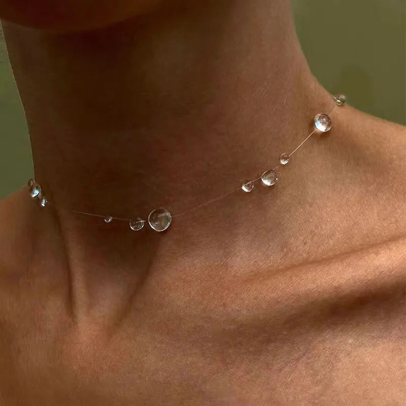 Collar con Colgante de Gota de Agua Transparente