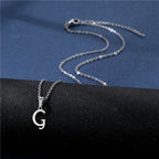 Collier avec pendentif initiale argenté - lettre
