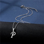Collier avec pendentif initiale argenté - lettre