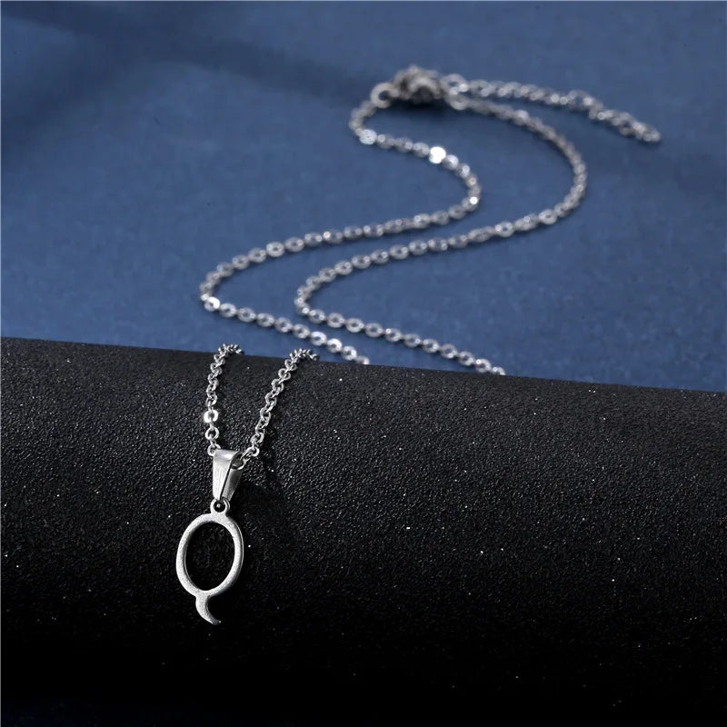 Collier avec pendentif initiale argenté - lettre