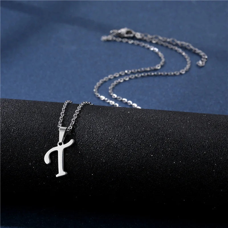 Collier avec pendentif initiale argenté - lettre