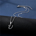 Collier avec pendentif initiale argenté - lettre