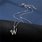 Collier avec pendentif initiale argenté - lettre