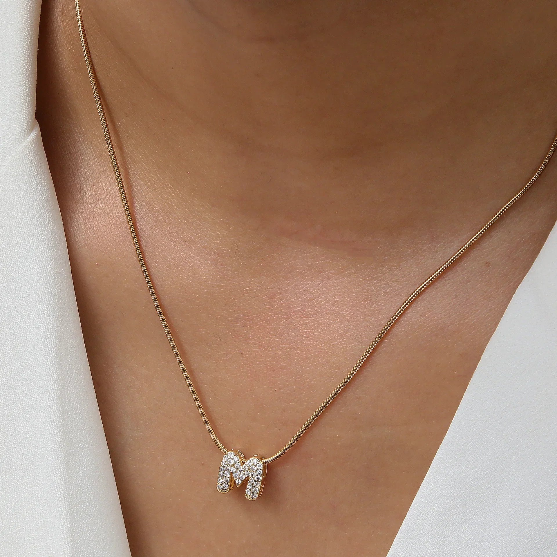 Collier avec pendentif initiale en strass pour femme - lettre