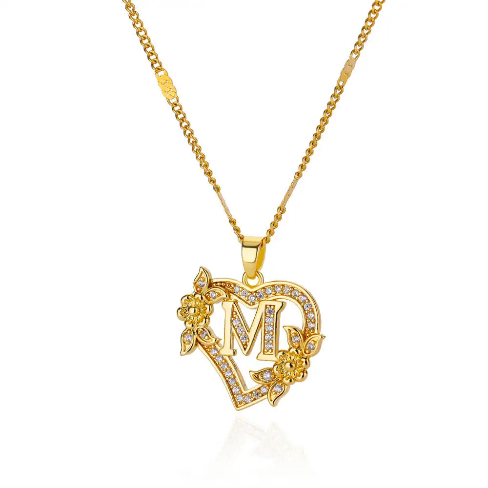 Collier avec pendentif initiale et coeur - lettre