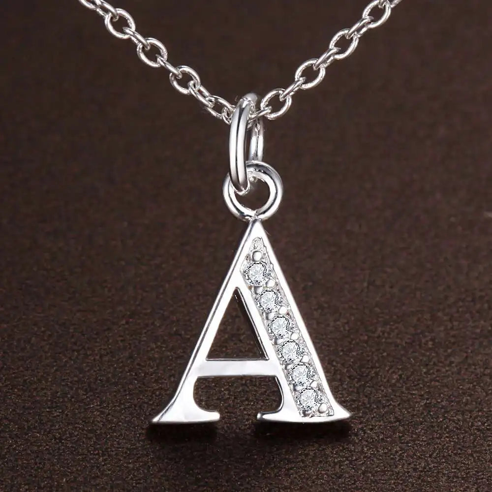 Collier avec pendentif initiale et strass - lettre