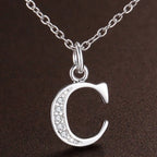 Collier avec pendentif initiale et strass - lettre