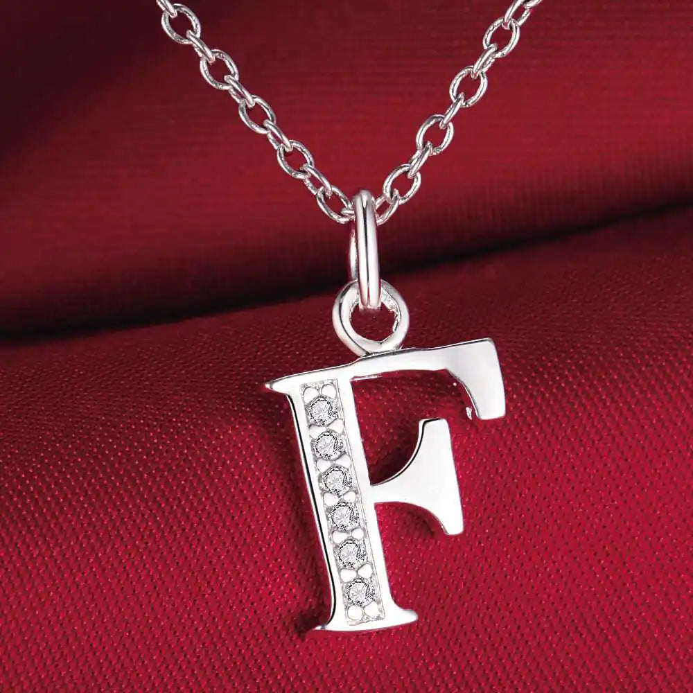 Collier avec pendentif initiale et strass - lettre