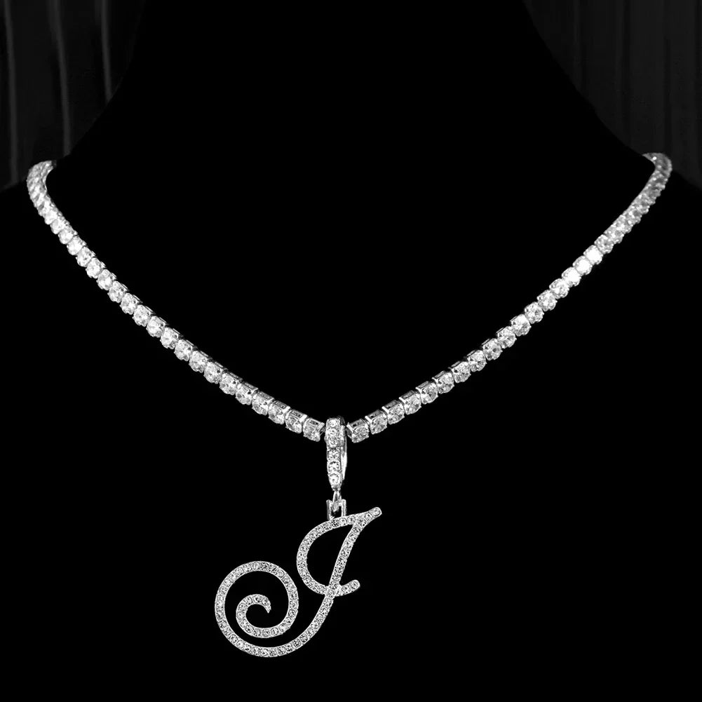 Collier avec pendentif initiale et strass - lettre