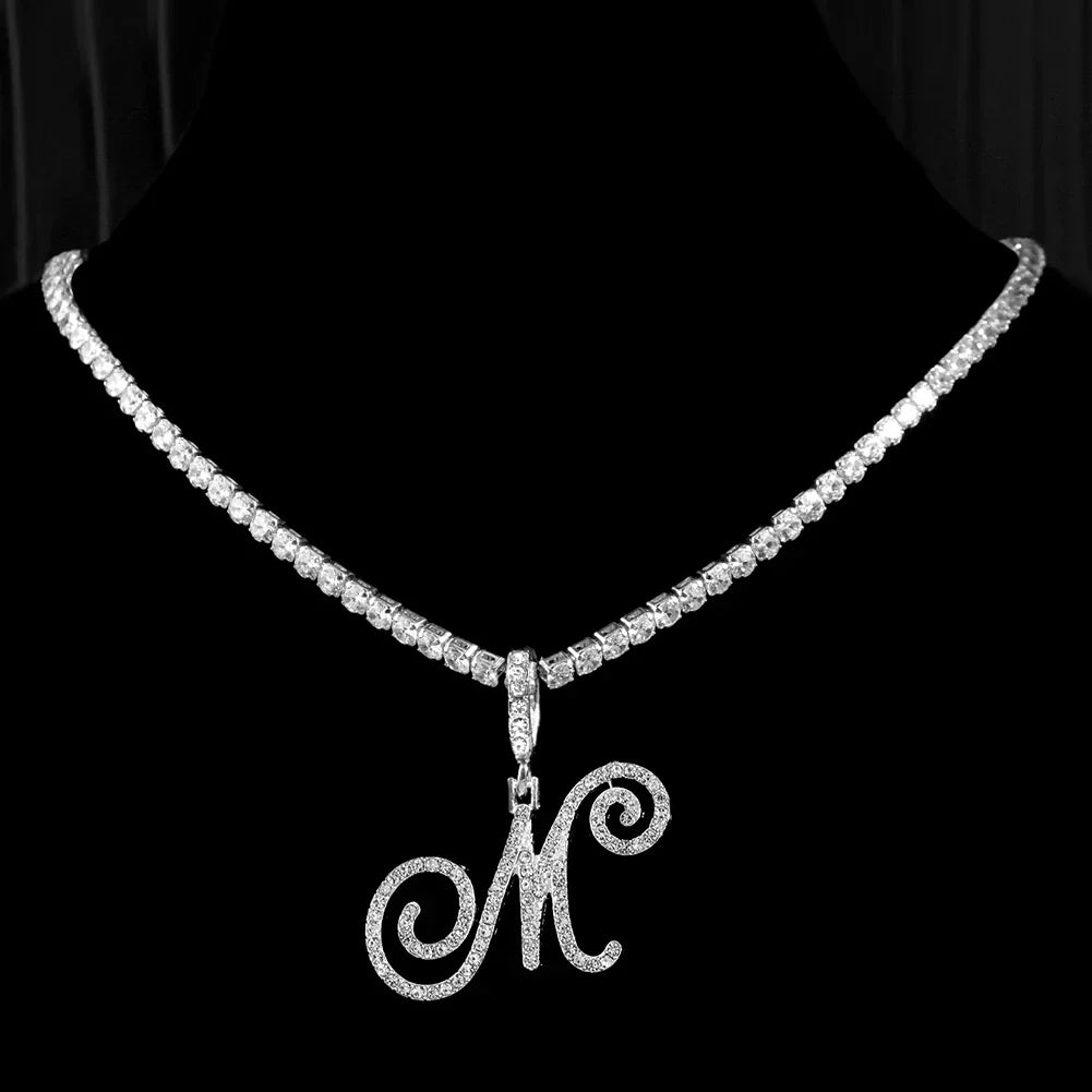 Collier avec pendentif initiale et strass - lettre