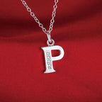 Collier avec pendentif initiale et strass - lettre