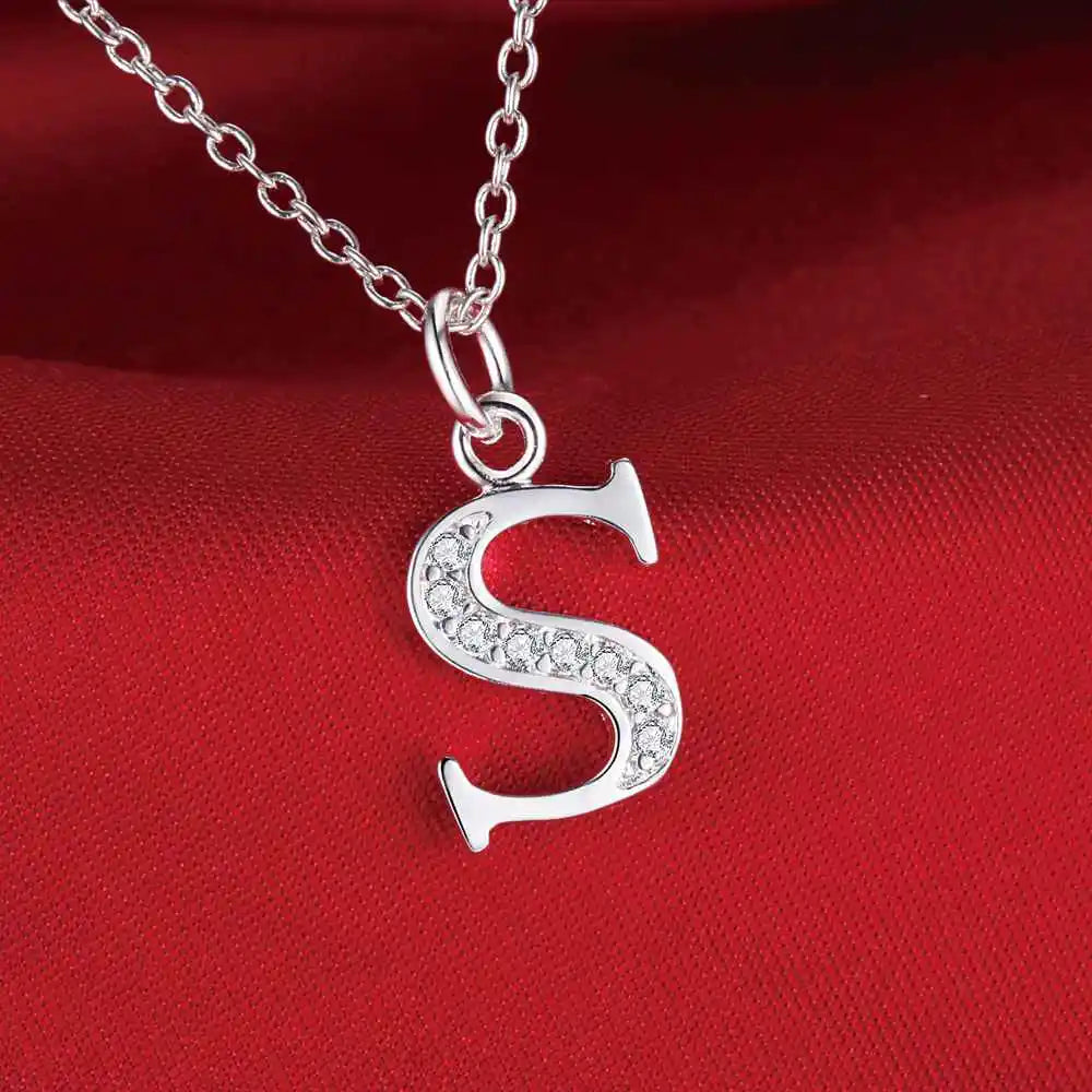 Collier avec pendentif initiale et strass - lettre