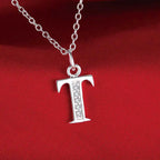 Collier avec pendentif initiale et strass - lettre