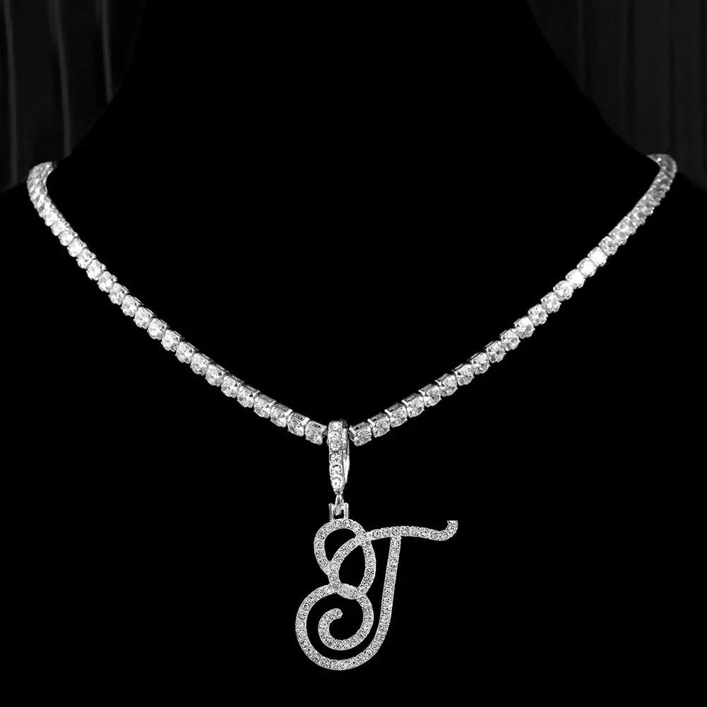 Collier avec pendentif initiale et strass - lettre