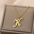 Collier avec pendentif initiale pour femme - lettre