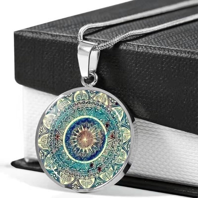 Collar con Colgante Mandala