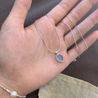 Collar con Colgante Ovalado de Piedra de Luna azul