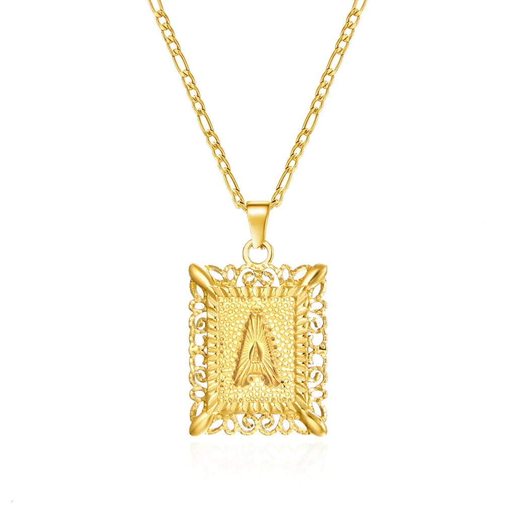 Collier avec pendentif rectangulaire initiale - lettre