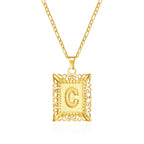 Collier avec pendentif rectangulaire initiale - lettre