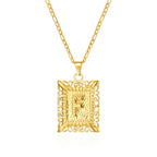 Collier avec pendentif rectangulaire initiale - lettre