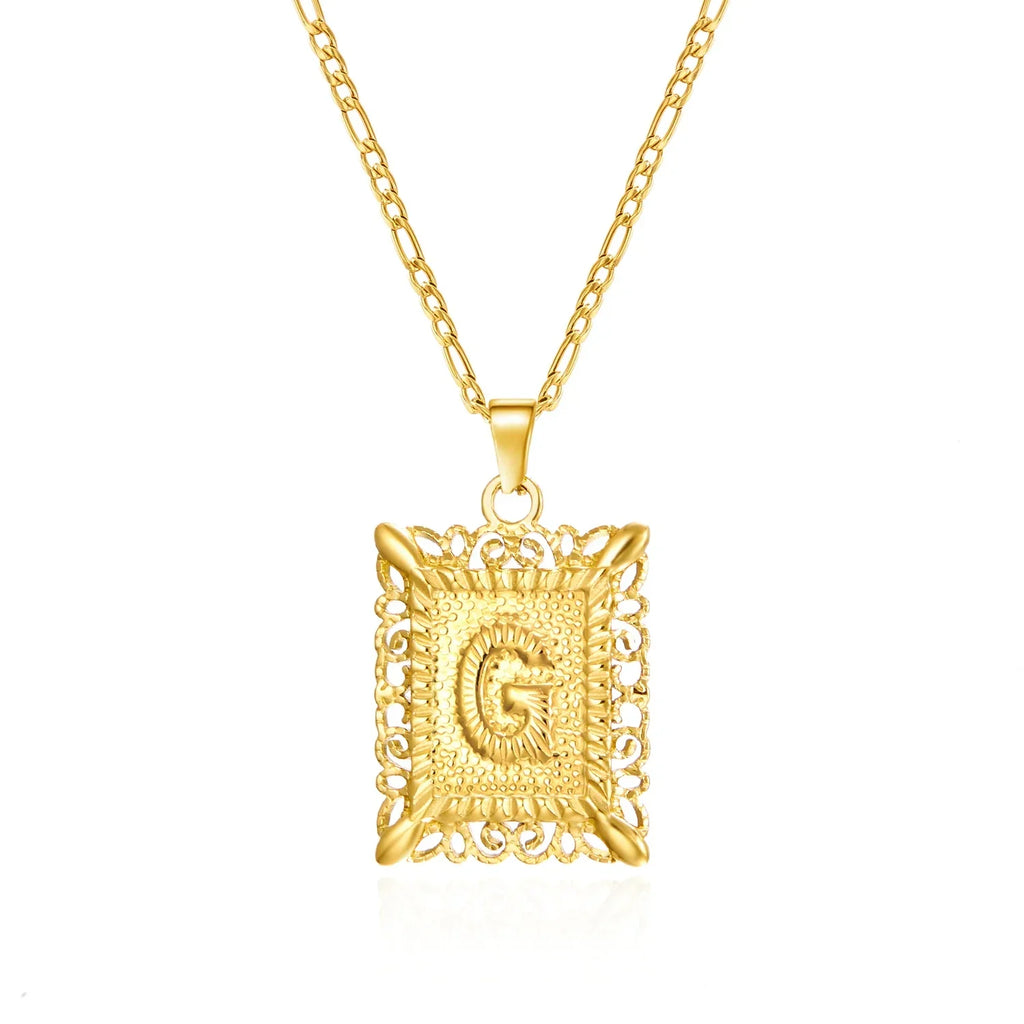 Collier avec pendentif rectangulaire initiale - lettre