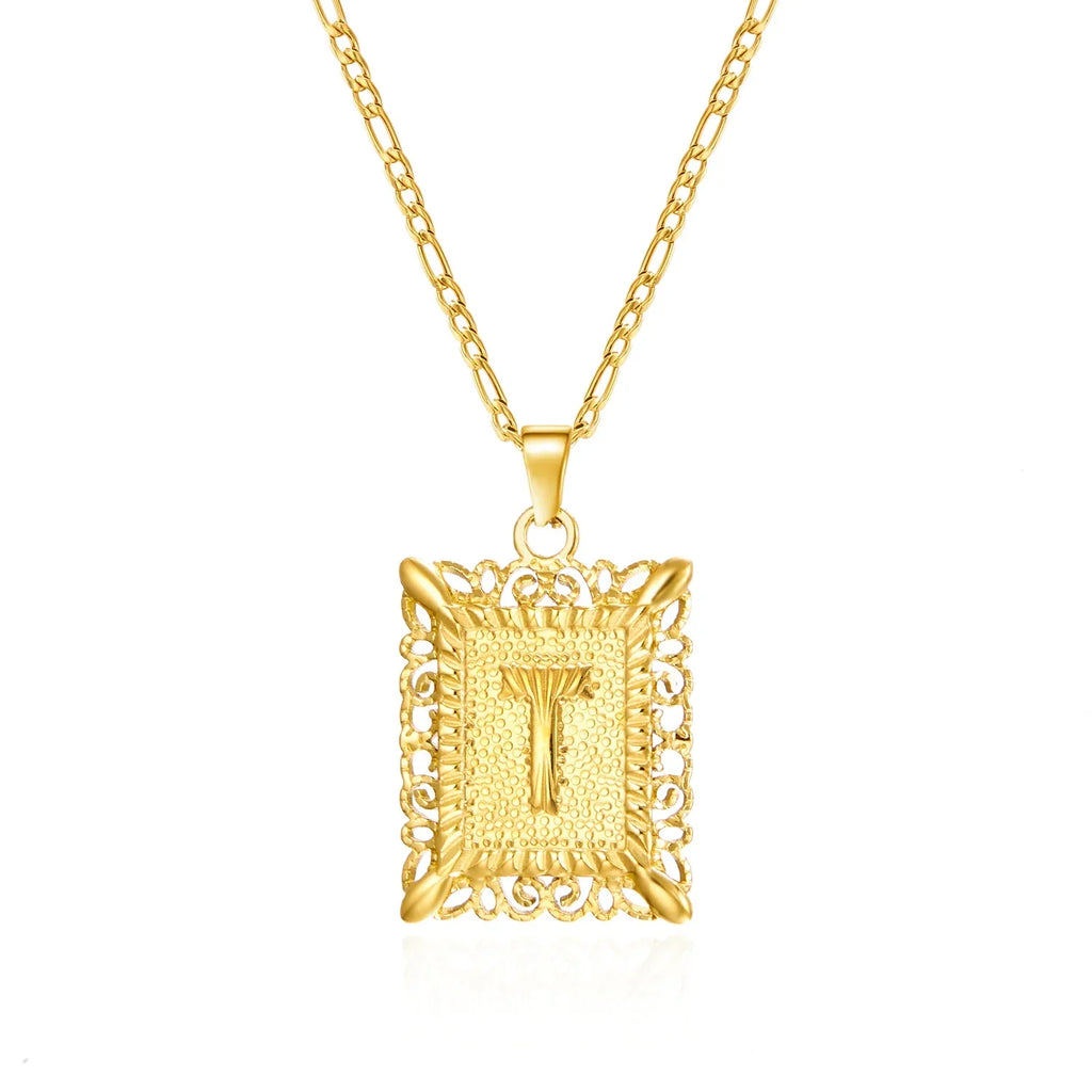Collier avec pendentif rectangulaire initiale - lettre