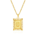 Collier avec pendentif rectangulaire initiale - lettre