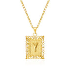 Collier avec pendentif rectangulaire initiale - lettre