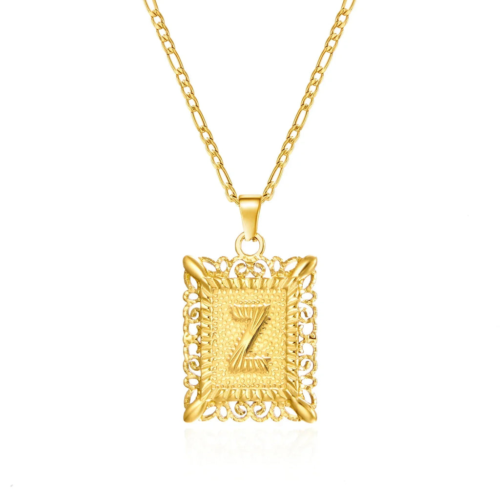 Collier avec pendentif rectangulaire initiale - lettre