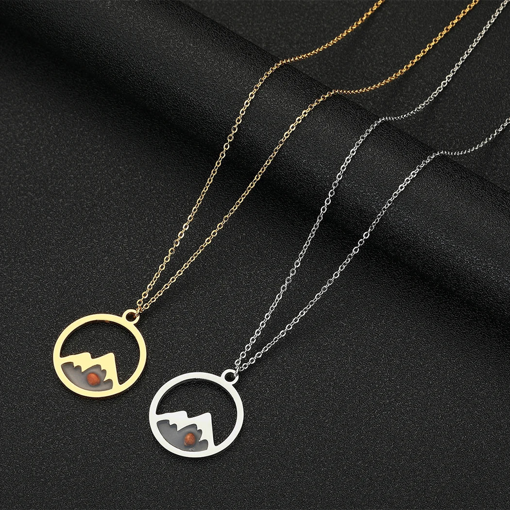 Collar con Colgante Redondo Montaña y Semilla oro