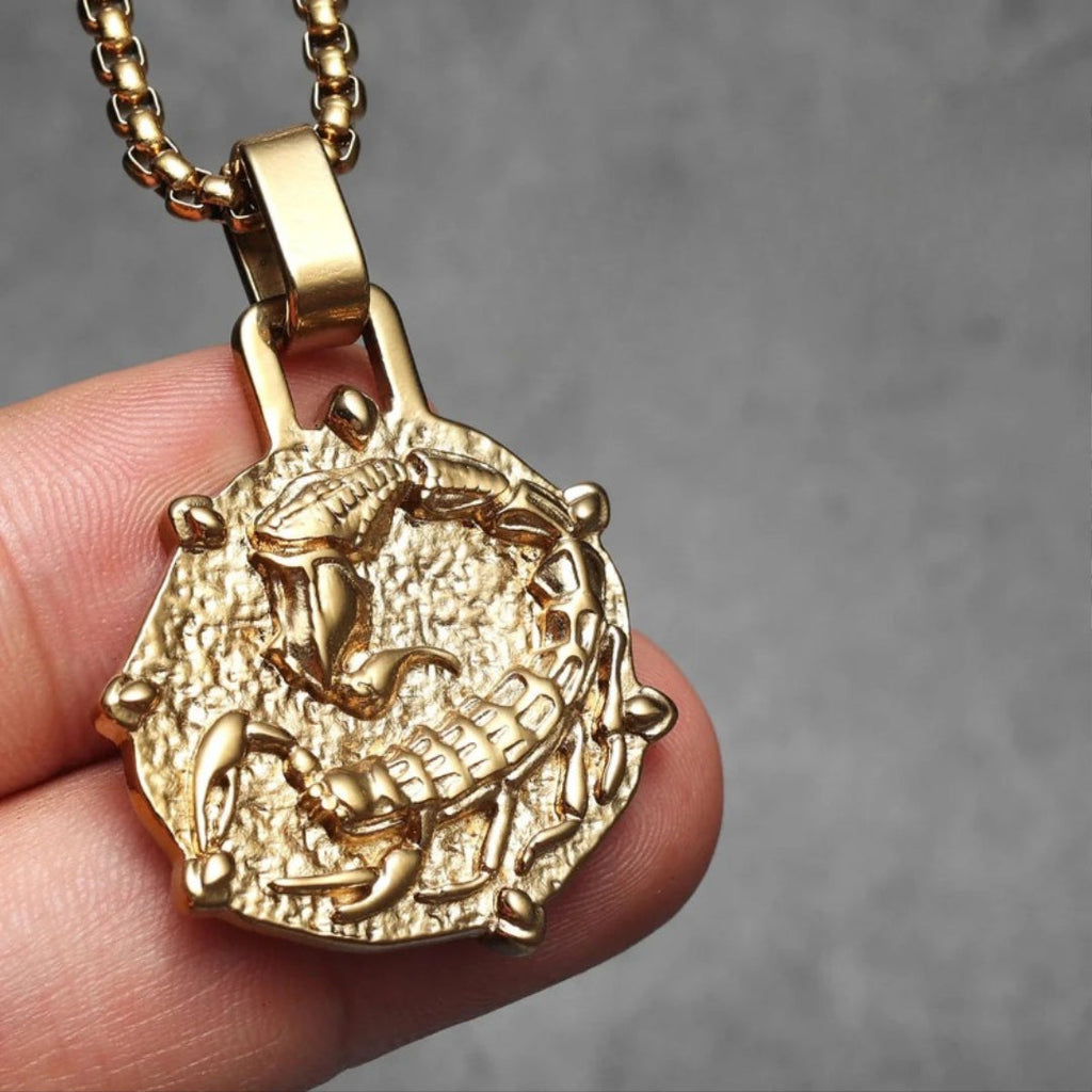 Collar con colgante de signo del zodiaco