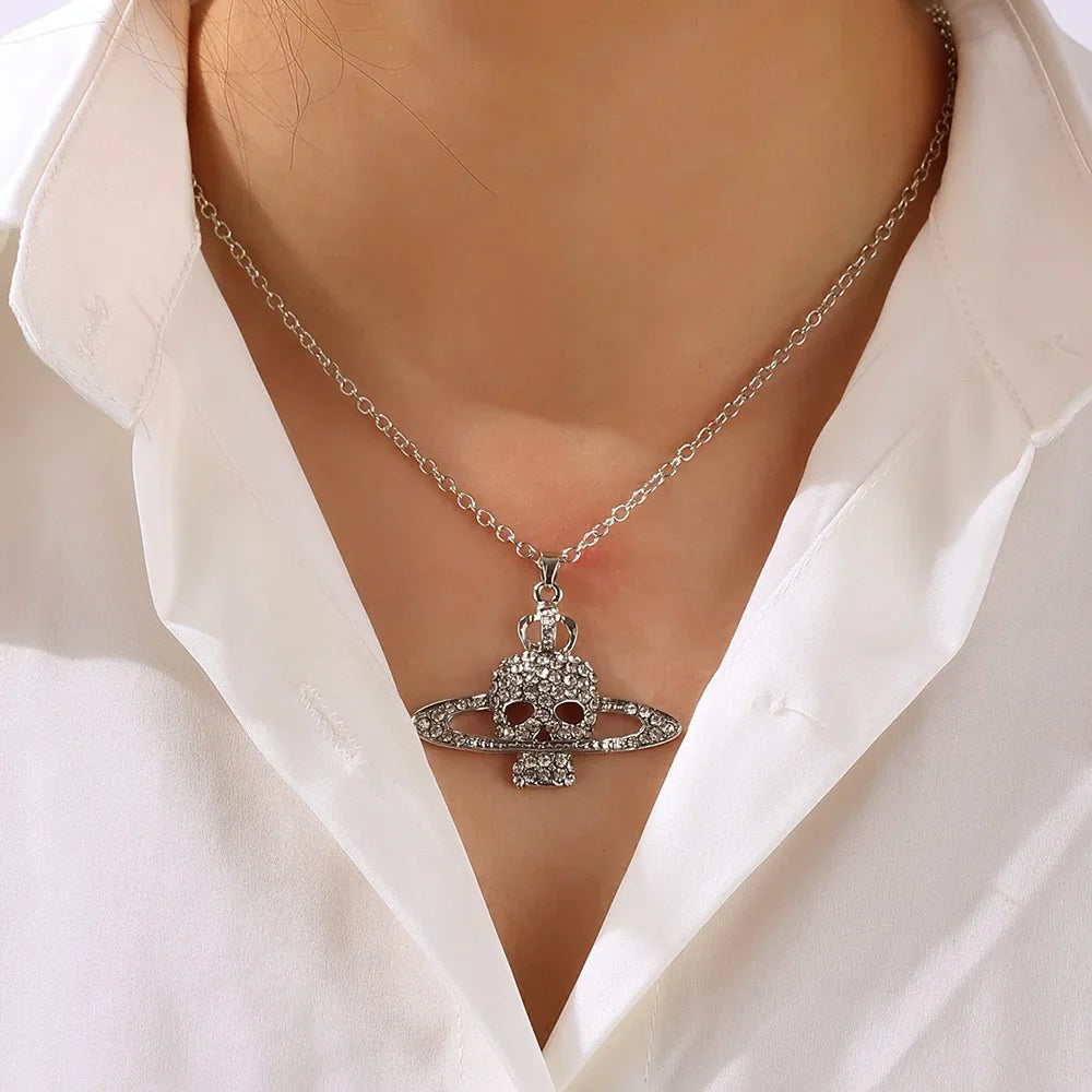Collar con Colgante de Calavera en Strass