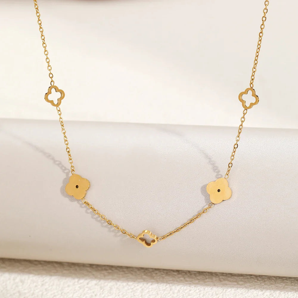 Collar con Colgante de Trébol de 4 Hojas oro