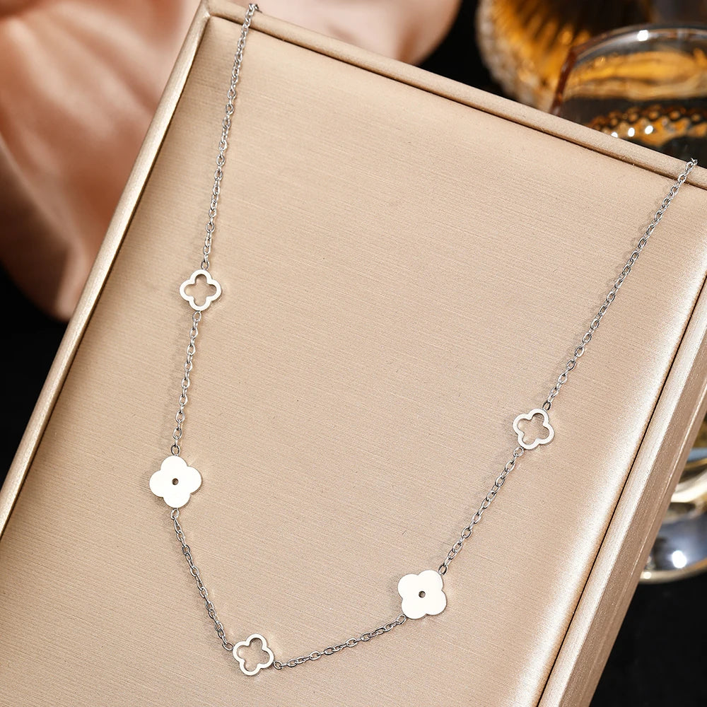Collar con Colgante de Trébol de 4 Hojas plata