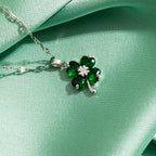 Collar con Colgante de Trébol de 4 Hojas Color plata y verde