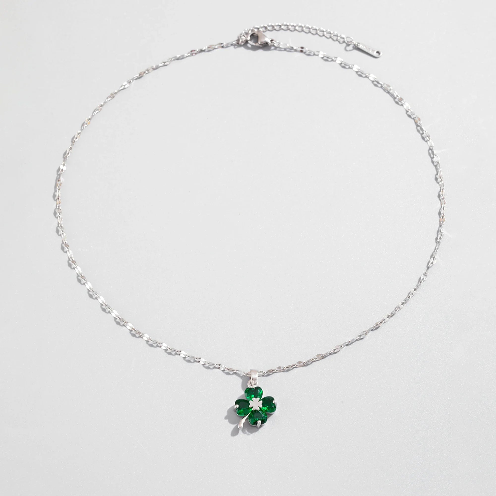 Collar con Colgante de Trébol de 4 Hojas Color
