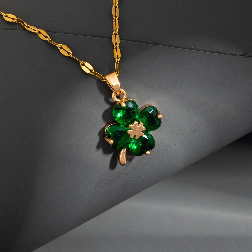Collar con Colgante de Trébol de 4 Hojas Color oro y verde