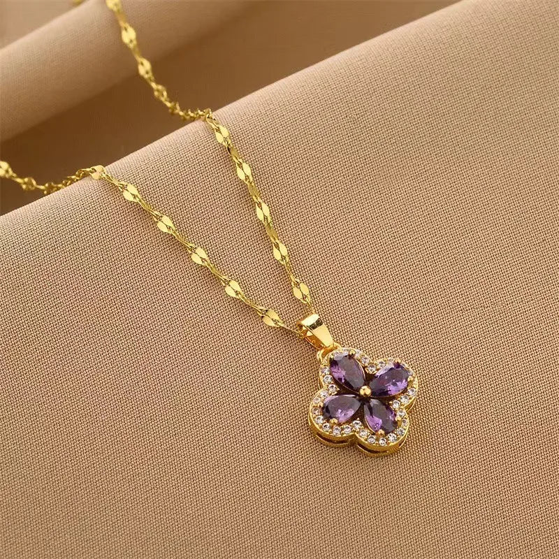 Collar con Colgante de Trébol de 4 Hojas en Circonio Violeta
