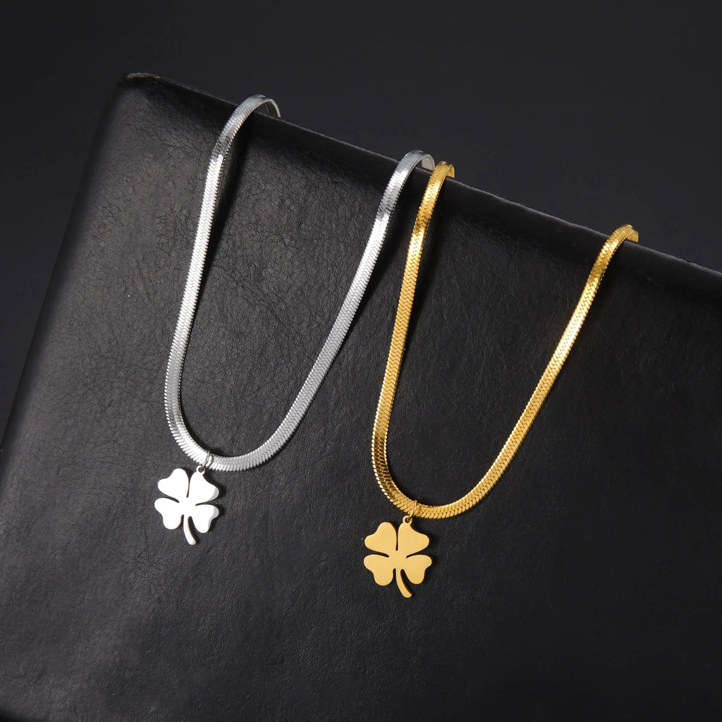 Collar con Colgante de Trébol de 4 Hojas de la Suerte plata