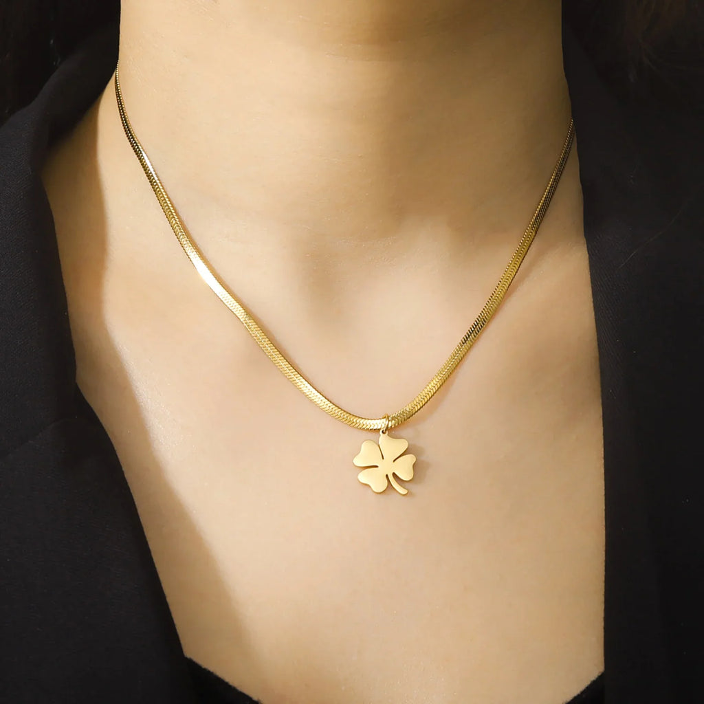 Collar con Colgante de Trébol de 4 Hojas de la Suerte oro