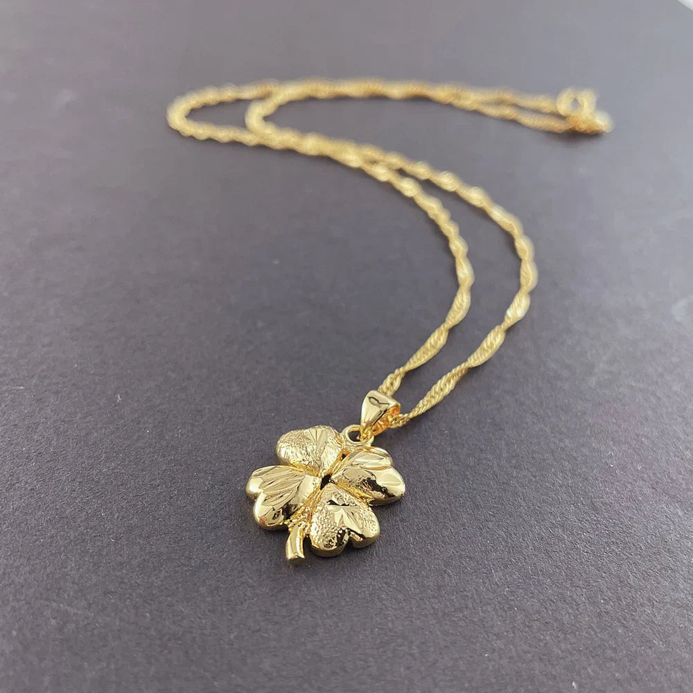 Collar con Colgante de Trébol de 4 Hojas para Mujer