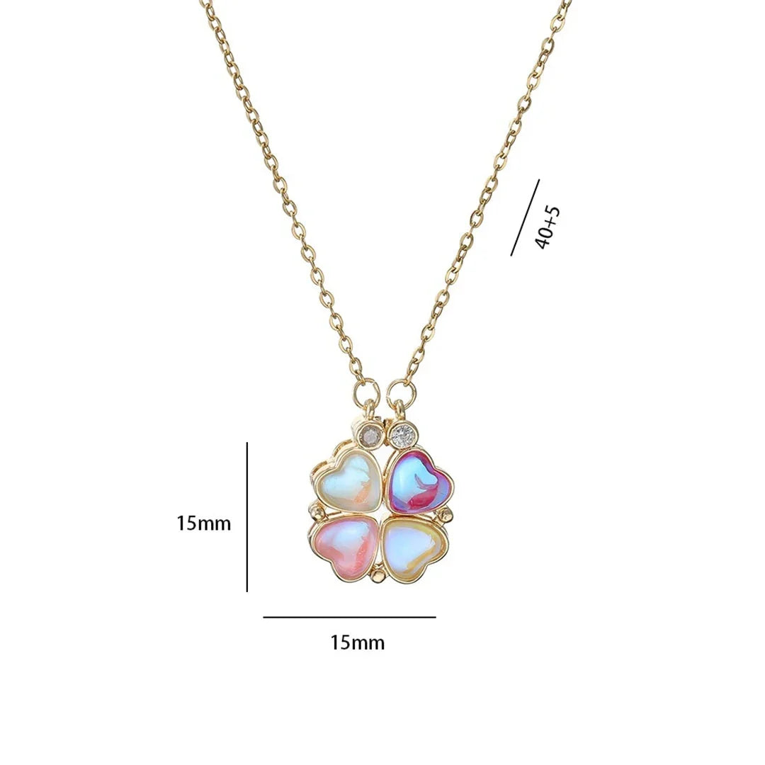Collar con Colgantes de Corazones en Trébol de 4 Hojas