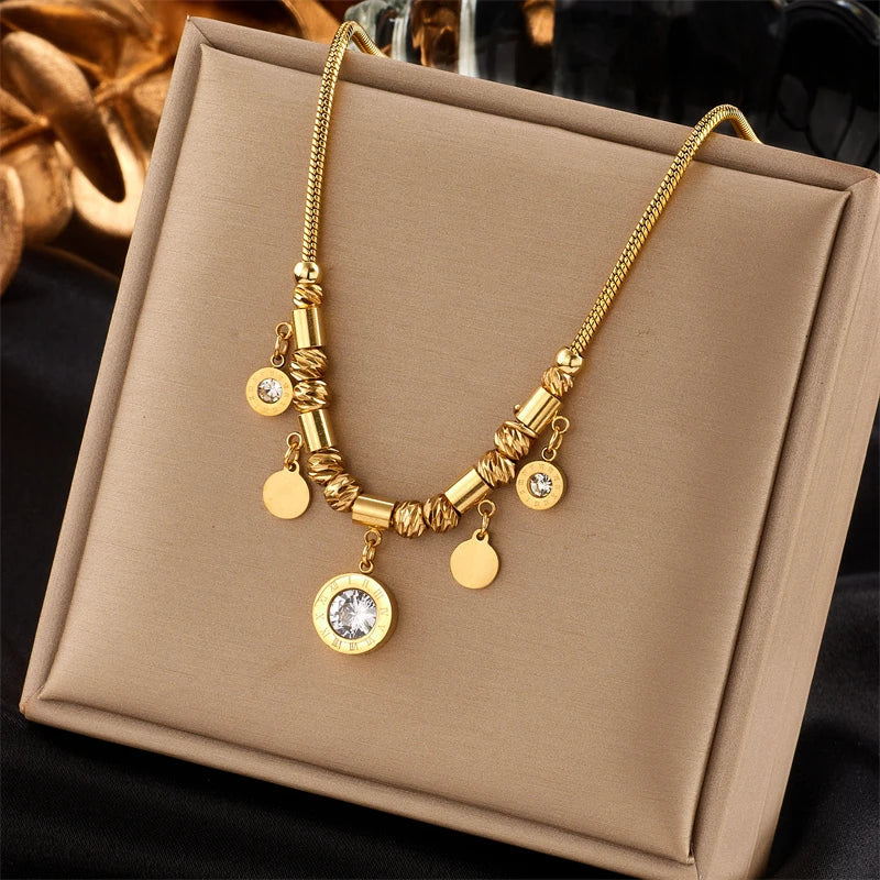 Collar con Colgantes de Circonio